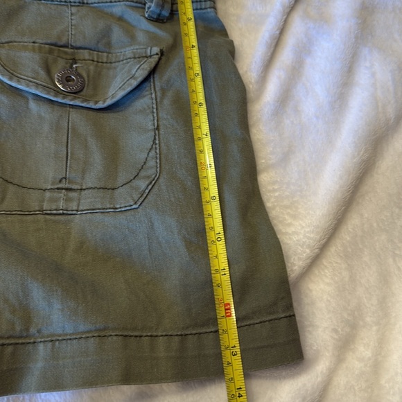 Faded Glory Green Cargo Shorts Relaxed Fit Cotton and Spandex Stretch - Picture 4 of 7